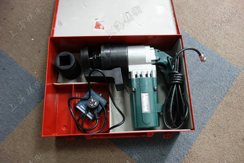 電動定扭力扳手